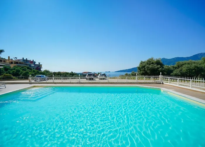 Sunny Thassos Hriszí Amudiá