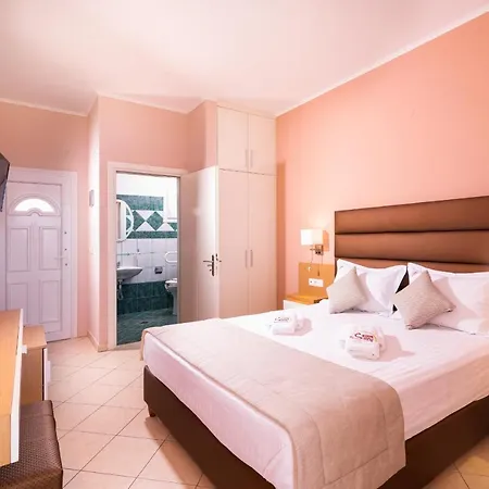 Sunny Thassos خْريسيا أموذيا