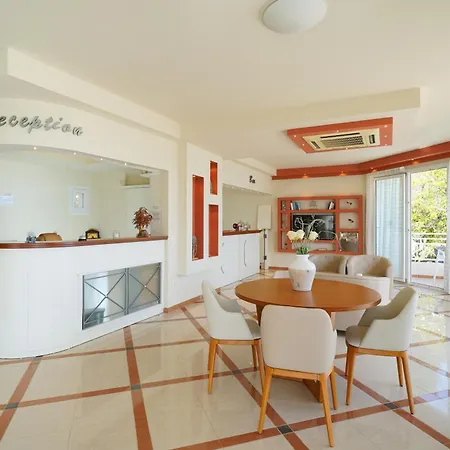 Sunny Thassos خْريسيا أموذيا